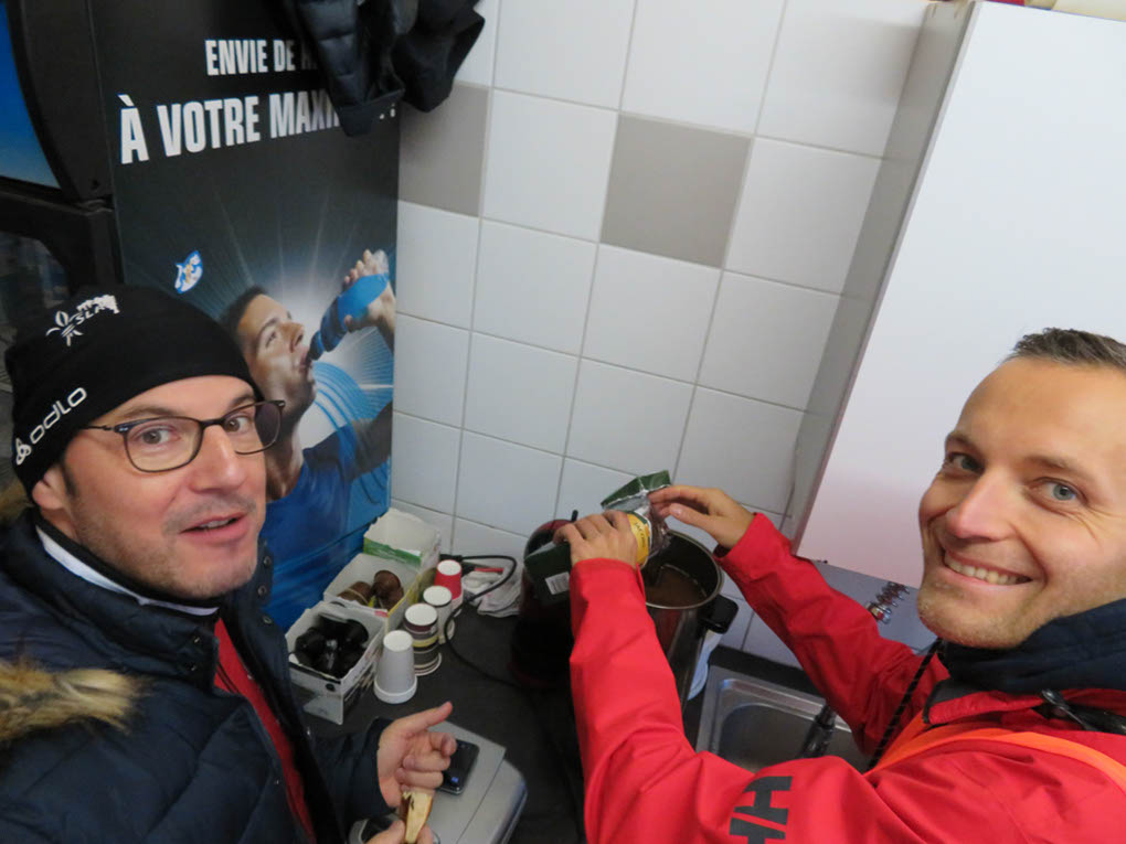 %_tempFileName2101128_Ambiance010%
