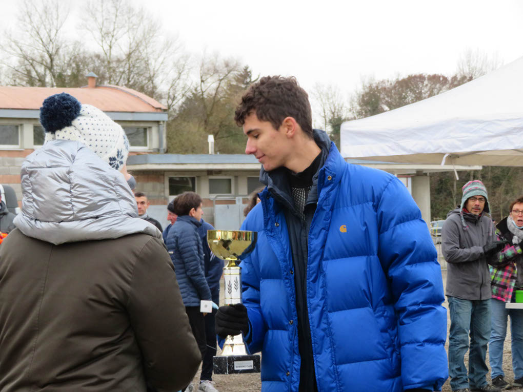%_tempFileName2101128_Podiums-08%