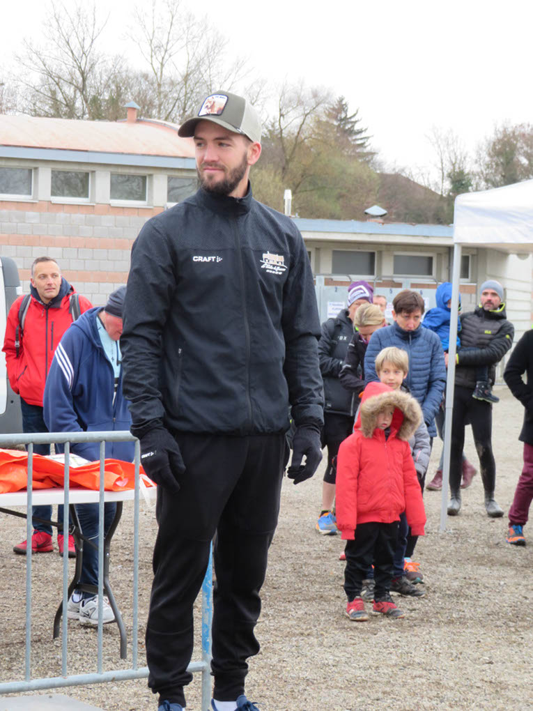 %_tempFileName2101128_Podiums-21%