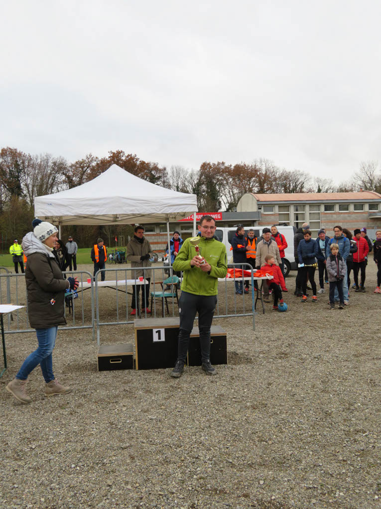 %_tempFileName2101128_Podiums-37%