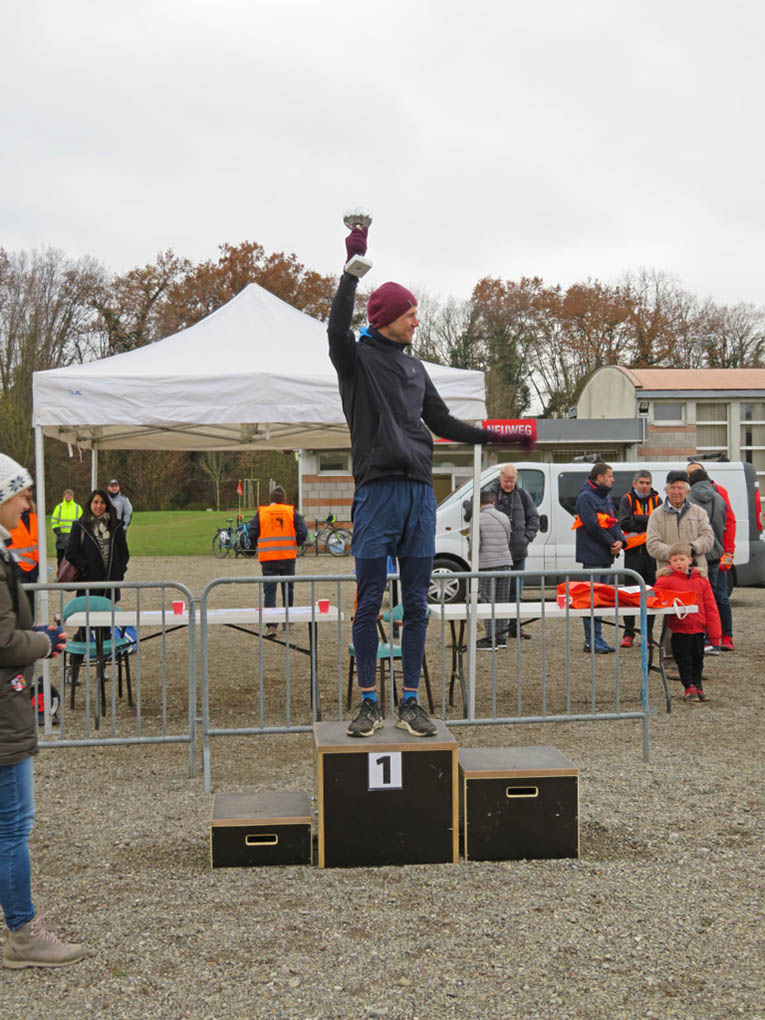 %_tempFileName2101128_Podiums-40%