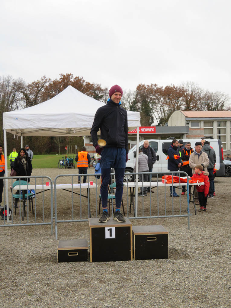 %_tempFileName2101128_Podiums-41%
