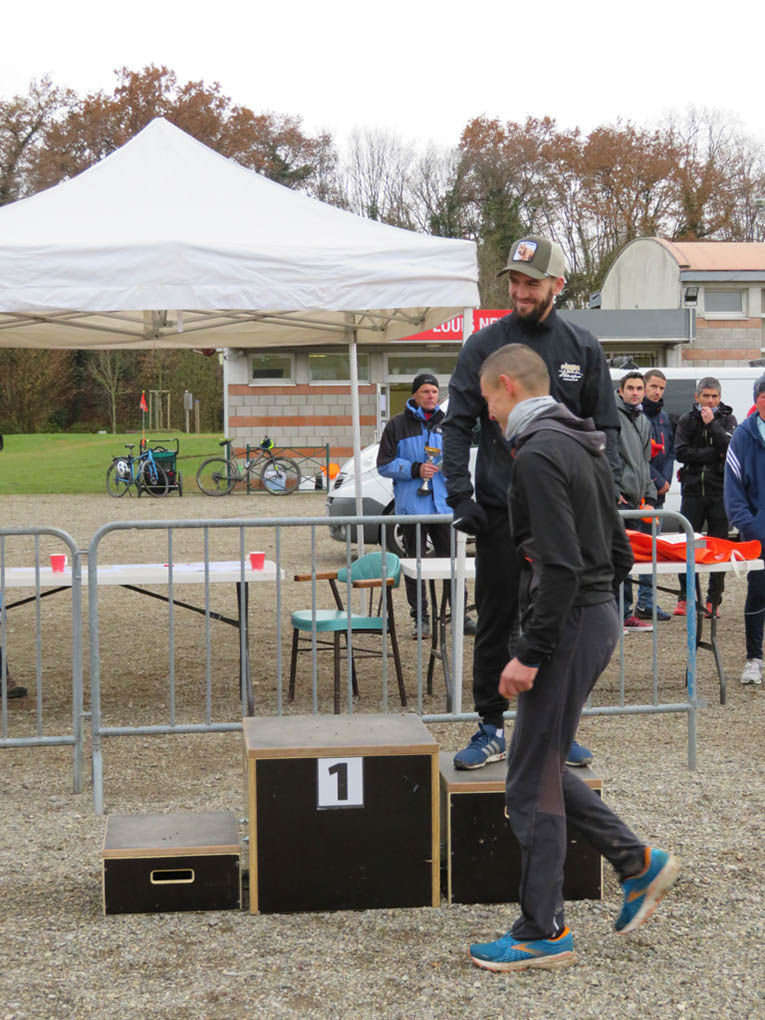 %_tempFileName2101128_Podiums-56%
