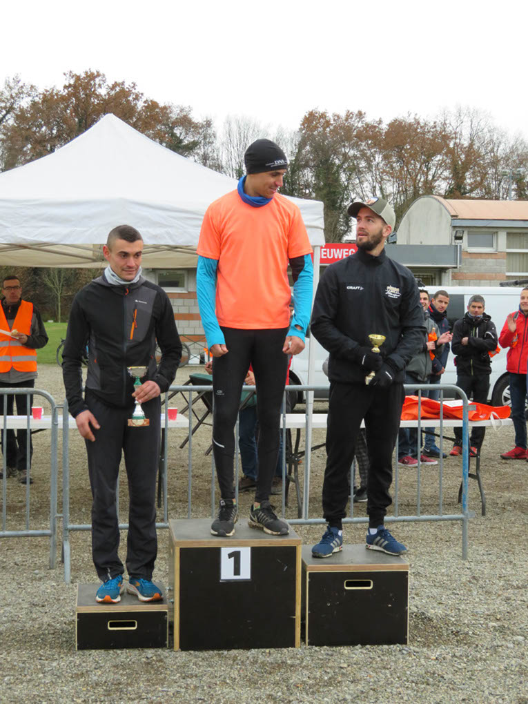 %_tempFileName2101128_Podiums-59%