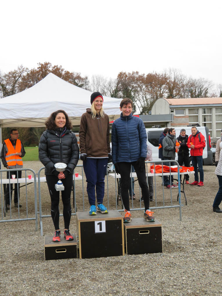 %_tempFileName2101128_Podiums-64%