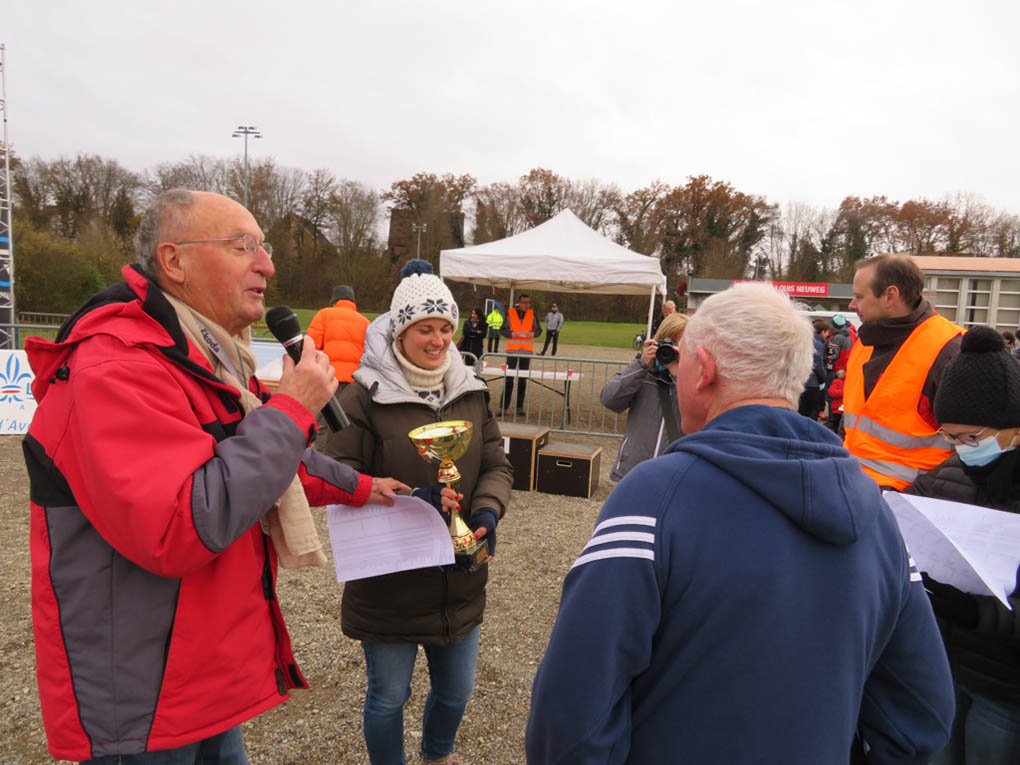 %_tempFileName2101128_Podiums-66%