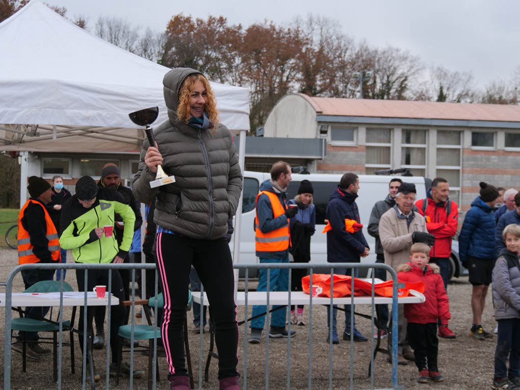 %_tempFileName2101128_Podiums-74%