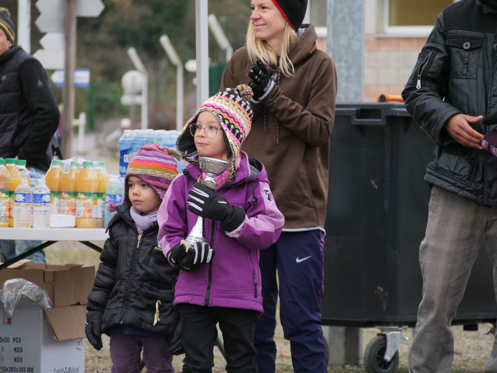 %_tempFileName2101128_Podiums-76%