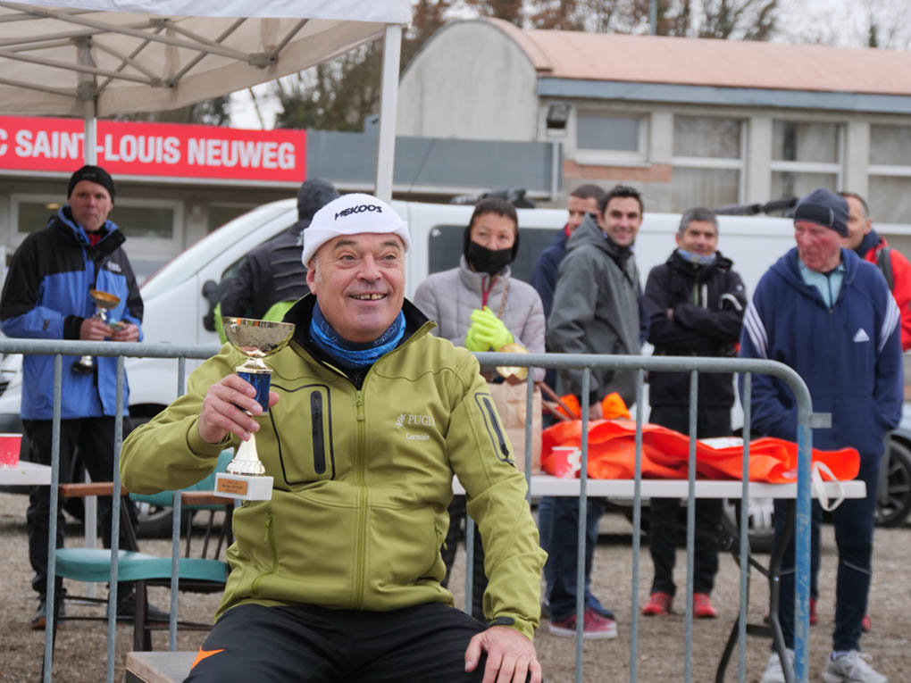 %_tempFileName2101128_Podiums-91%